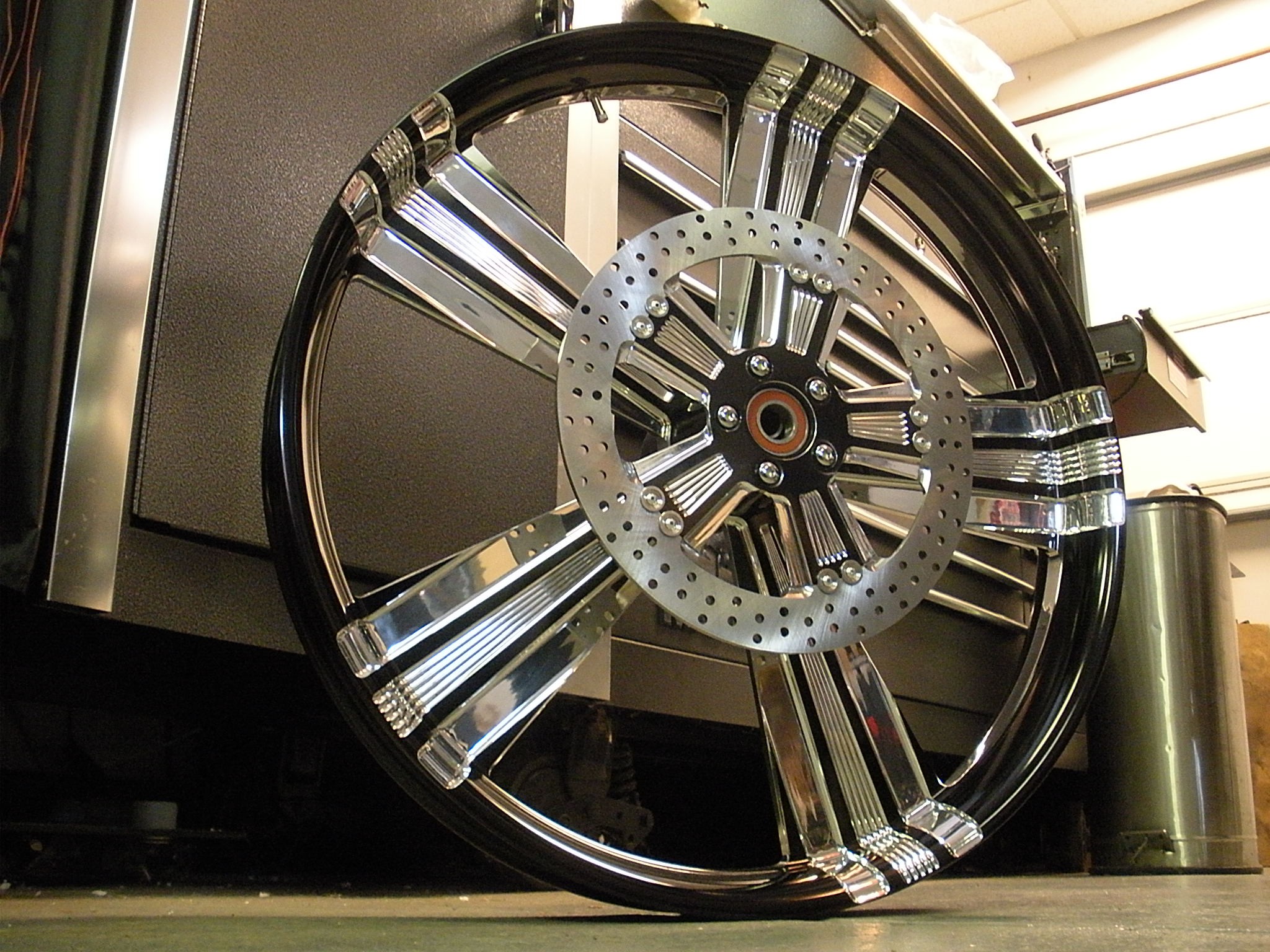 This 26" shock wheel will make one hell of a statement!